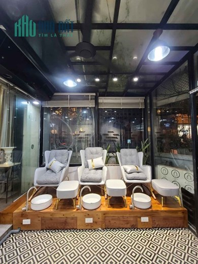 SANG NHƯỢNG CỬA HÀNG DO CÓ 2 CƠ SỞ THIẾU NHÂN VIÊN NÊN KHÔNG CHẠY ĐI CHẠY LẠI ĐƯỢC