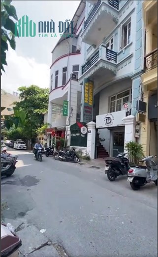SANG NHƯỢNG CỬA HÀNG DO CÓ 2 CƠ SỞ THIẾU NHÂN VIÊN NÊN KHÔNG CHẠY ĐI CHẠY LẠI ĐƯỢC