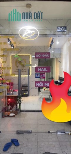Sang mặt bằng spa phun xăm nail mi 30tr gồm có 10tr tiền cọc nhà