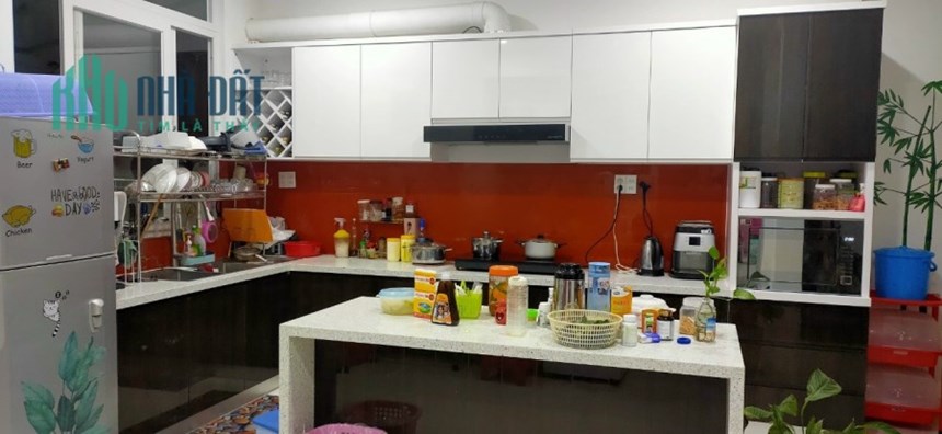 Bán 2 Căn nhà 3 Tầng, sau lưng Trường ĐH SPKT P. Linh Chiểu, dt 160m2 giá 11,8 Tỷ