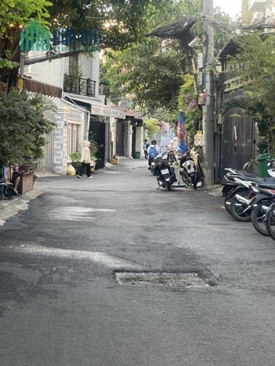 Bán 2 Căn nhà 3 Tầng, sau lưng Trường ĐH SPKT P. Linh Chiểu, dt 160m2 giá 11,8 Tỷ