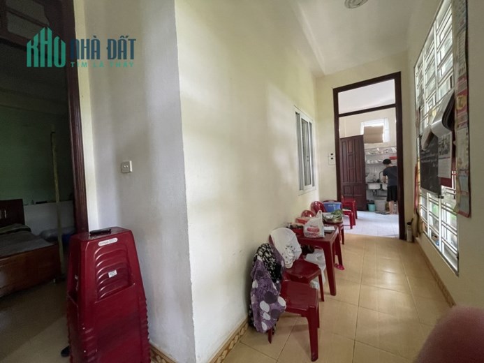 Cần bán nhà 3 tầng lô góc, Khuê Trung, Cẩm Lệ, Đà Nẵng. Diện tích 200 m2. Giá 12.2 tỷ.
