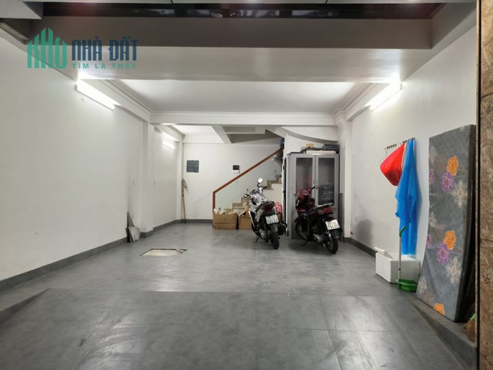 Bán Nhà Tư Đình , Quận Long Biên . 42M x 6T , Gara 7 Chỗ , Sát Phố . Giá 6 Tỷ.