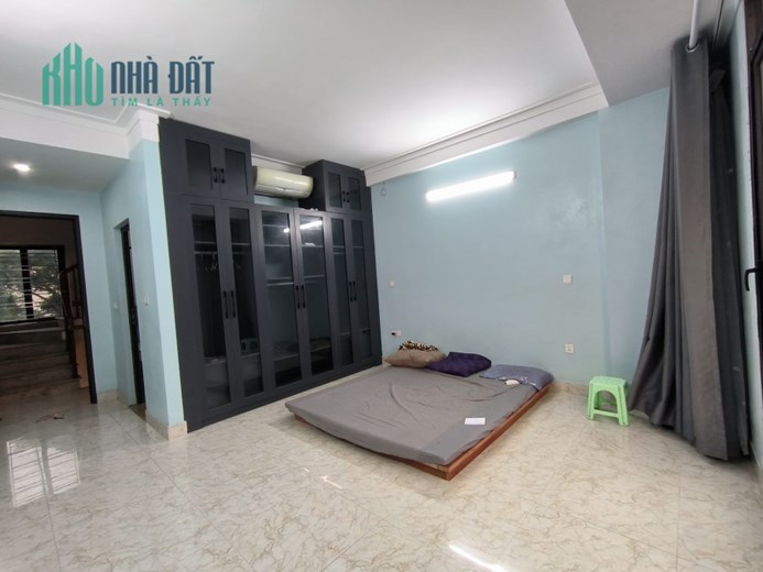 Bán Nhà Tư Đình , Quận Long Biên . 42M x 6T , Gara 7 Chỗ , Sát Phố . Giá 6 Tỷ.