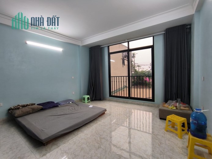 Bán Nhà Tư Đình , Quận Long Biên . 42M x 6T , Gara 7 Chỗ , Sát Phố . Giá 6 Tỷ.