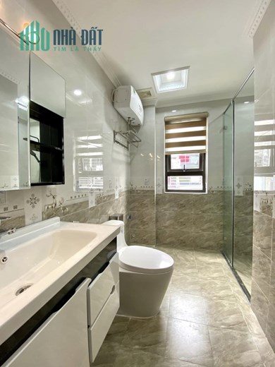 Bán nhà mới Việt Hưng, lô góc 51m x 6 tầng, thang máy, ô tô, full nội thất, 9 tỷ 2