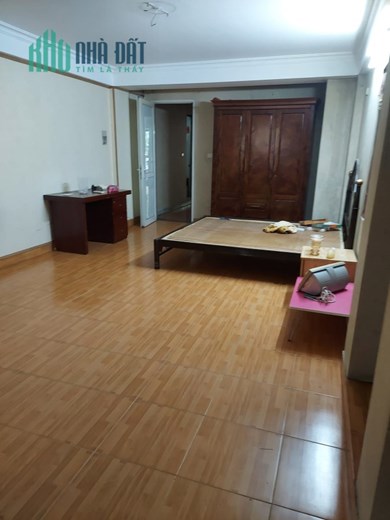💥GẤP💥 Căn hộ Tập thể Thành Công, mặt đường Ô tô tránh 90m2 siêu thoáng, 2.6 tỷ