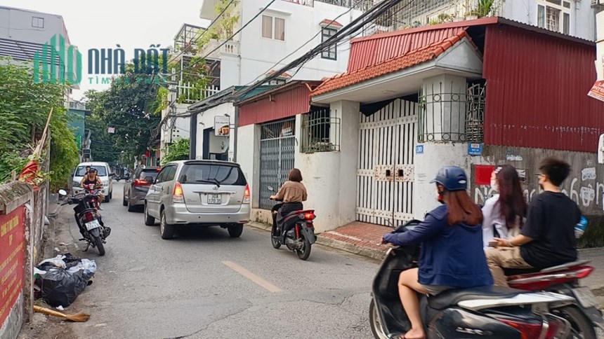 Bán nhà 84m x 4T ngõ 405 Ngọc Thuỵ, MT rộng, ở luôn, oto vào nhà giá 3 tỷ 75 LH: 0936123469
