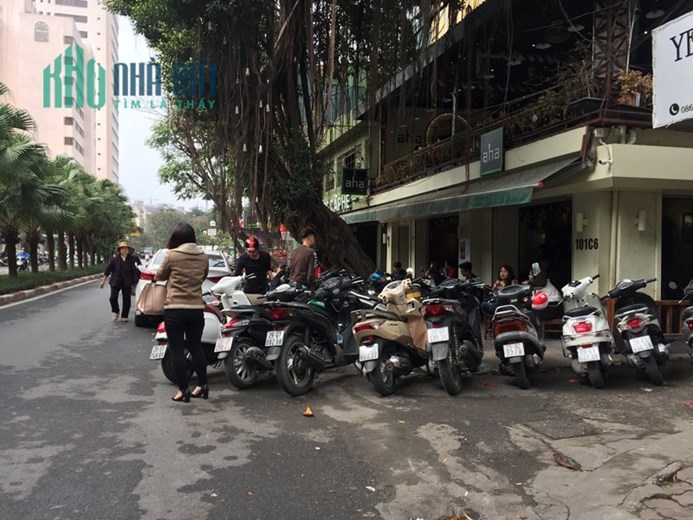 Duy nhất Cho thuê nhà mặt phố Trần Huy Liệu 80mx2tầng Mặt tiền 9m