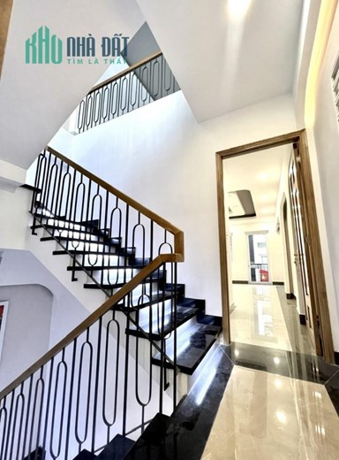 Tổng giảm 2.6 tỷ, hiện  còn 11 Tỷ nhỉnh
HXH 7 CHỖ TRƯỜNG SA PHÚ NHUẬN - 60M2 (4.5x14 ) - NHÀ ĐẸP Ở