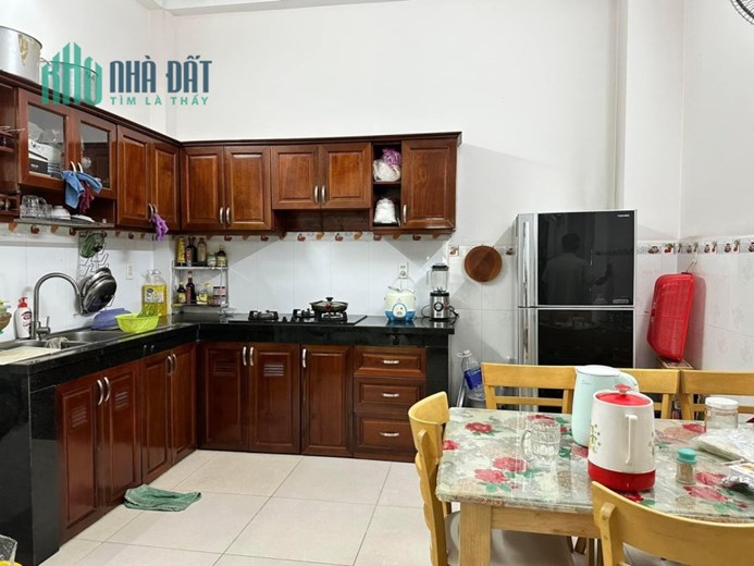 CHÍNH CHỦ NGỘP HẺM 8M THÔNG, 72M2 4 LẦU, HOÀN CÔNG ĐỦ, KINH DOANH TỐT,