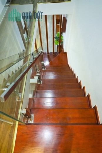 Giamr sâu 1,3 tỷ - Tân Bình p6 - hẻm xe hơi - Full nội thất - giá 6,65 tỷ thương lượng .