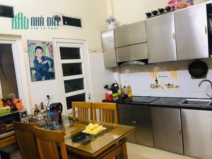 CC Bán nhà Mặt ngõ Giáp Bát, Trương Định. Kinh Doanh. DT 39m2 x 5T, Ô tô đỗ cửa. Chỉ hơn 4 tỷ