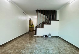 Bàn nhà Hoàng Mai 46m, mặt tiền 4.3m, ngõ nông, oto 30m, chỉ 2.98 tỷ