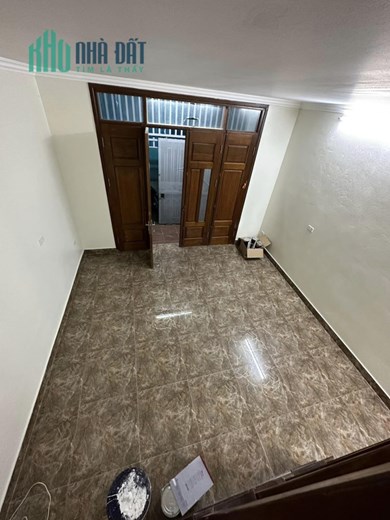 Bàn nhà Hoàng Mai 46m, mặt tiền 4.3m, ngõ nông, oto 30m, chỉ 2.98 tỷ
