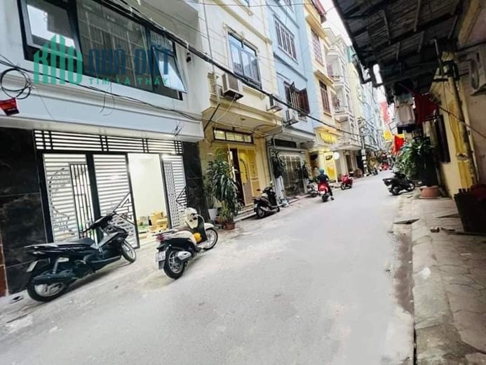 Bán gấp 5T Phan Văn Trường, vỉa hè, ô tô tránh, kinh doanh, nhà đẹp ở luôn 12 tỷ