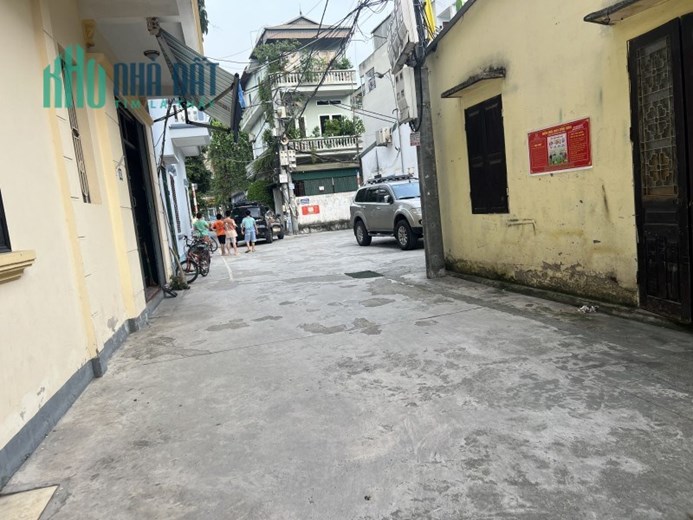 Bán nhà 3 tầng mới Ngọc Thụy,Long Biên 36m2 oto tránh,lô góc hơn 3tỷ