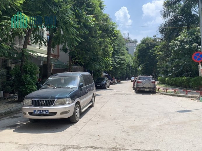 Bán nhà Vườn hoa Trần Quang Diệu, Đống Đa, 72m2, 4 tầng, khu quan chức, 16 tỷ
