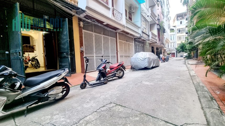 Nhà Xã Đàn oto tránh, vỉa hè 50m, 5 tầng, MT 4m, giá 9.7 tỷ