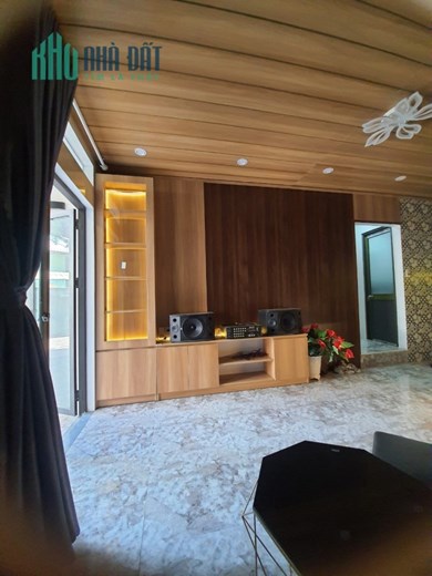 Bán nhà 2 tầng trong kiệt Trưng Nữ Vương, Hải Châu, Đà Nẵng. Diện tích 50 m2. Giá 2.1 tỷ. 
Lh