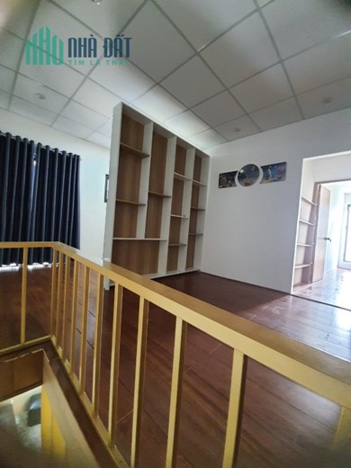 Bán nhà 2 tầng trong kiệt Trưng Nữ Vương, Hải Châu, Đà Nẵng. Diện tích 50 m2. Giá 2.1 tỷ. 
Lh