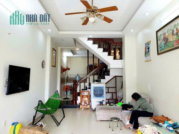 Chủ kẹt bank gấp bán nhà 3 tầng, - 66 m  4. m2 x 16.5 m2 – hẻm nhựa hai ô tô