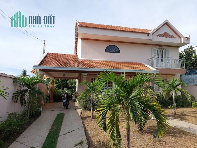 Bán Siêu biệt thự thị trấn Hocmon 1500m thổ cư, mt xe Cont, nhỉnh 30tr.m