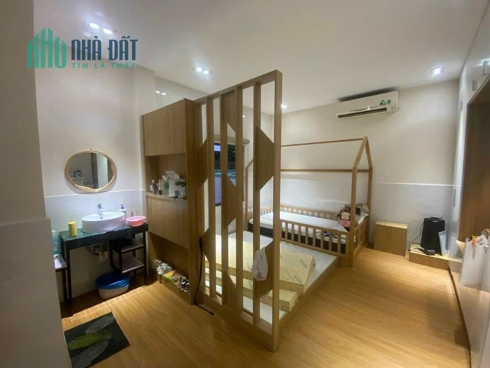TOÀ NHÀ 4 TẦNG 2 MẶT TIỀN THÁI THỊ BÔI GẦN 300TR/THÁNG GIÁ HƠN 3 TỶ