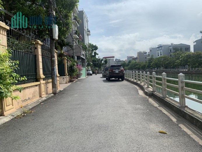 Bán nhà C4 tại ngõ 604 Ngọc Thuỵ, 50m oto tải vào nhà, rất hiếm giá chỉ 2 tỷ 65 vẫn còn thương