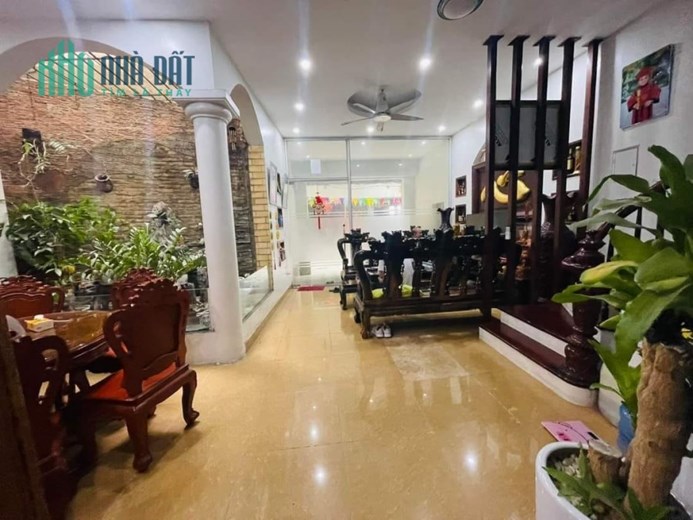Siêu Phẩm, Bán nhà Lô góc Ô tô kinh doanh ở Mễ Trì Hạ, Từ Liêm 60m2 chỉ với 9 tỷ