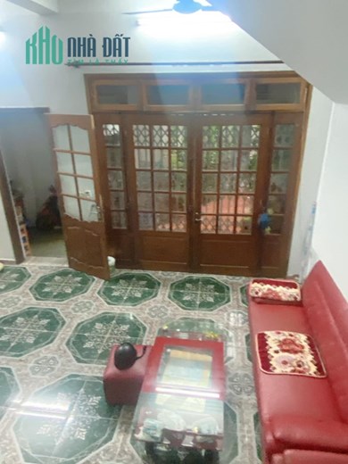 Nhà ngõ 180 Lò Đúc, 68m2, 4T, MT4m, 12tỷ, ô tô, gần phố, 0977097287