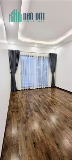 NHÀ ĐÊ LA THÀNH FULL NỘI THẤT VIP SẴN Ở GẦN Ô TÔ NGÕ THOÁNG 32M SỔ GIÁ NHỈNH 4 TỶ