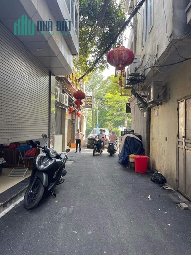 Vỡ bank! Hạ sốc 9 tỷ bán nhanh đất Trích Sài 240m2, mặt tiền 10m giá rao bán 26 tỷ