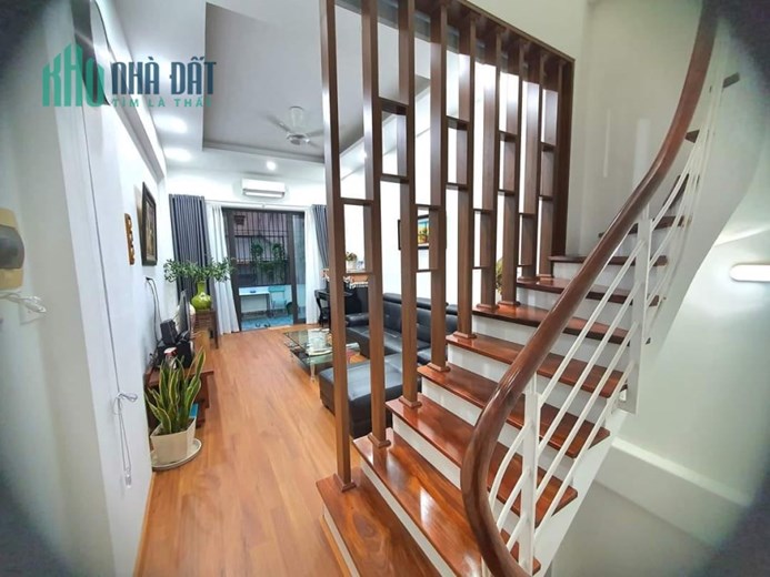 BÁN NHÀ NGUYỄN TRÃI, 30M Ô TÔ DỪNG ĐỖ, 2 THOÁNG, NHÀ ĐẸP Ở NGAY, SĐCC , 50M2*4T * 6.x TỶ
