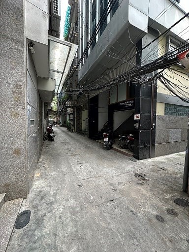 Chính chủ cho thuê tòa văn phòng 8 tầng - Số 14 ngõ 196 đường Cầu Giấy, Hà Nội