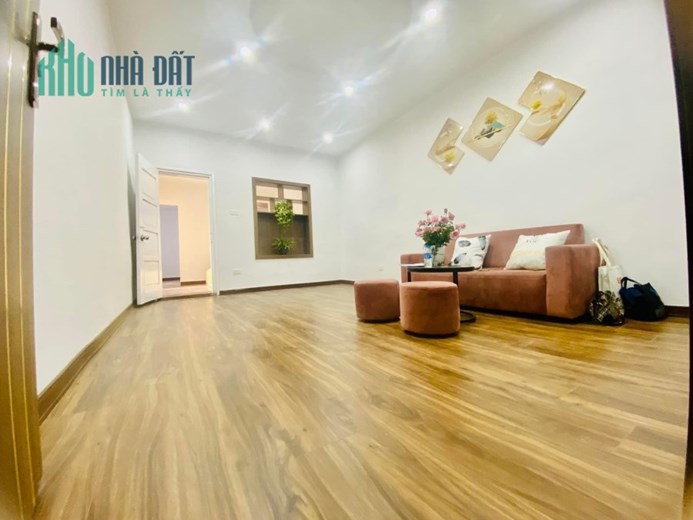Hai Bà Trưng: Chỉ hơn 1 tỷ có căn hộ 70m2, 2PN, 2VS, ở luôn