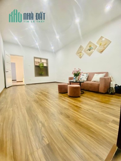 Hai Bà Trưng: Chỉ hơn 1 tỷ có căn hộ 70m2, 2PN, 2VS, ở luôn
