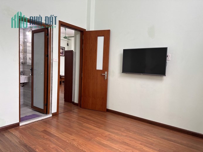 Căn hộ  tầng 10, toà Nhà A5, Làng QT Thăng Long, Cầu giấy, Hà nội 132m2,3 ngủ,3 wc,giá 5,1 tỷ