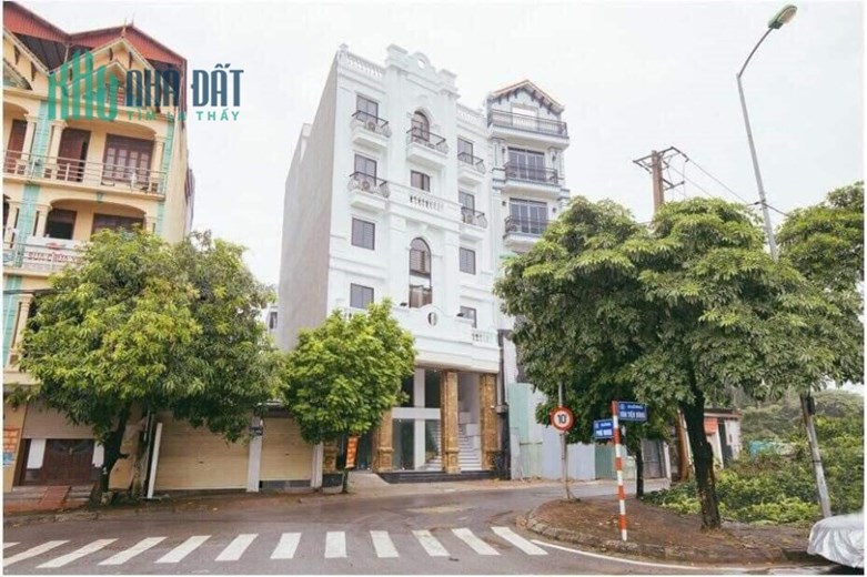 HOT!!! NHÀ MẶT HỐ HOÀNG QUỐC VIỆT - VỈA HÈ Ô TÔ TRÁNH - MẶT TIỀN KHỦNG - 70m2 GIÁ CHỈ 17.3 TỶ.