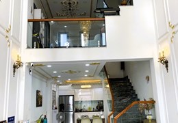 Cho thuê nhà 3 tầng 4pn full nội thất hẻm xe hơi đường 2 Trường Thọ