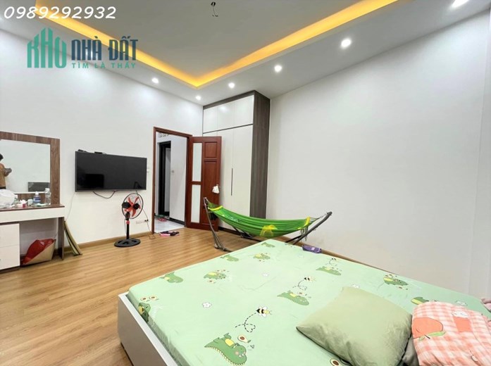 Bán nhà mặt phố Nguyễn Trãi, vị trí Vip, Vỉa hè rộng, Kinh doanh đỉnh, DT 110m x 30 tỷ.LH Ms