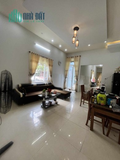 Chính Chủ Bán Nhà 600m2 Tặng Full Nội Thất Sổ Hồng Riêng Tt P1-Tây Ninh