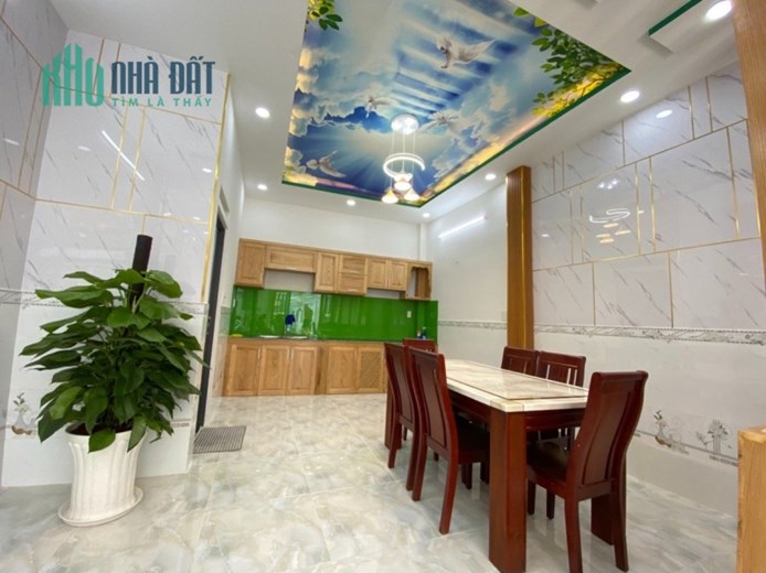 BÁN GẤP NHÀ MỚI NGUYỄN VĂN QUỲ, 2 TẦNG, RỘNG GẦN 5M BỀ THẾ CHỈ NHỈNH 4 TỶ