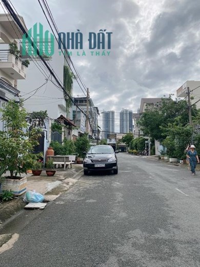 BÁN GẤP NHÀ MỚI NGUYỄN VĂN QUỲ, 2 TẦNG, RỘNG GẦN 5M BỀ THẾ CHỈ NHỈNH 4 TỶ
