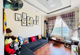 Bán nhà gần hồ sen Phương Liệt, 4PN, 5 tầng, chỉ hơn 4 tỷ