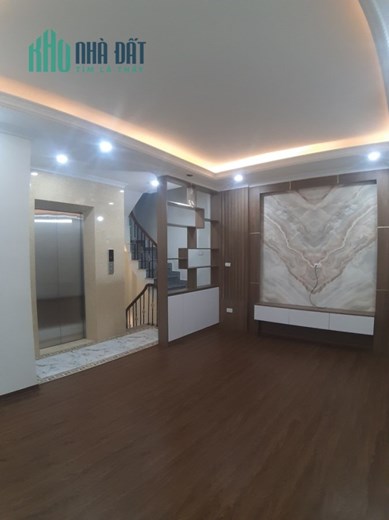 Nhà phố Ngọc Khánh, 46m2, 6 tầng, mặt tiền 6,5m, 6.9 tỷ.