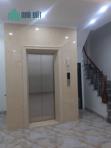 Nhà phố Ngọc Khánh, 46m2, 6 tầng, mặt tiền 6,5m, 6.9 tỷ.