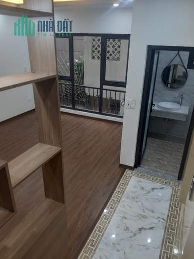 Nhà phố Ngọc Khánh, 46m2, 6 tầng, mặt tiền 6,5m, 6.9 tỷ.