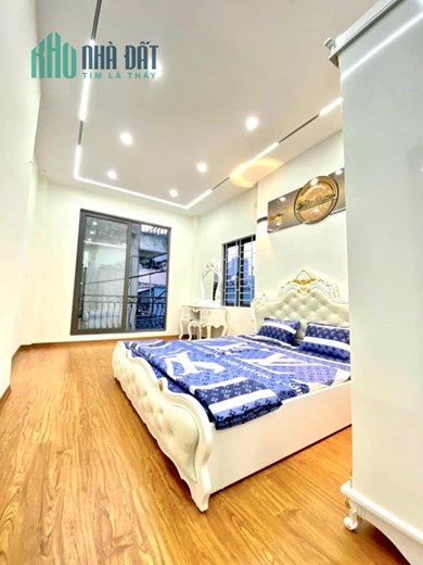 Đẹp, mới ở ngay, ngõ thẳng tưng, thoáng sạch bán nhà Trường Chinh
