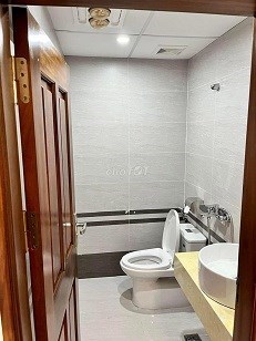 Gia đình cần cho thuê nhà tập thể tầng 1, ngõ 120 Hoàng Quốc Việt, Nghĩa Tân, Cầu Giấy